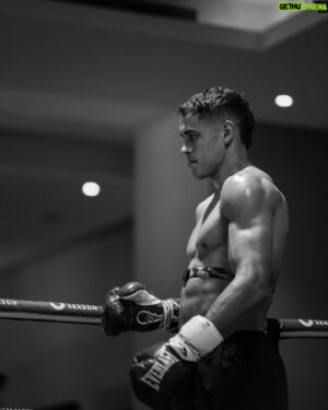 David Nyika Instagram - Itching to get at it! Expect nothing less than a career best performance on May 18th #FuryUsyk #RiyadhSeason #TeamNYIKA #RingOfFire 

📷 @jimmy.vailahi_
