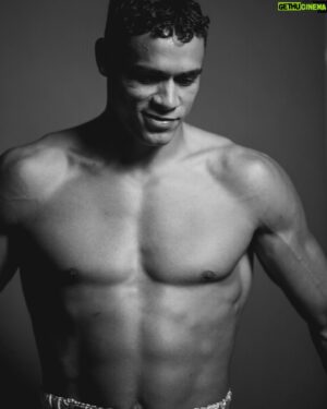 David Nyika Instagram - It is all by design. 🧑🏽‍🚀 3 days

#RiyadhSeason #FuryUsyk #ringoffire #may18 #TeamNYIKA

📷 @jimmy.vailahi_
