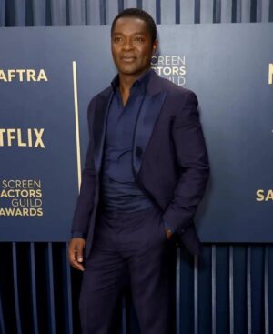 David Oyelowo Instagram - I’ll always take a night out with my Mrs!! Thanks to @sagawards for our nomination for @lawmenbassreeves and to @jessicaoyelowo for being my eternal date. 😍 🧥 @berluti @styleitholmes 💄 @vondakayemor ⌚️ @omega