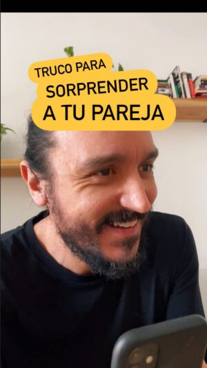 David Pareja Instagram - Sorprende a tu pareja! #truco #humor #relaciones #coach #ideas #parejas