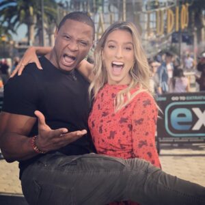 David Ramsey Instagram - That’s me co-hosting, talking  #arrow and all the news with @reneebargh on @extratv WATCH!#extratv