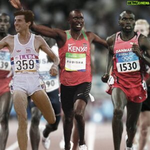 David Rudisha Instagram - Happy Birthday to the man in the middle. Continue growing old slowly.
