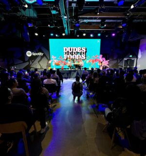David So Instagram - Aayeee we did our first LIVE episode of @dudesbehindthefoods last night, thanks to @spotify for the opportunity and thank you to all the supporters who came out and showed love! 
🙏🏼🙏🏼❤️❤️ 
Full episode will be on YouTube in a couple weeks!
📷: @jayceealcala