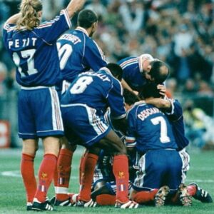 David Trezeguet Instagram - 3 days to go @fifaworldcup !! 
So many happy memories.. 

#trezeguet #worldcup #CoppadelMondo