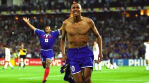 David Trezeguet Instagram - Ramenez la coupe à la maison 🏆🇫🇷 #AllezLesBleus #Euro2020