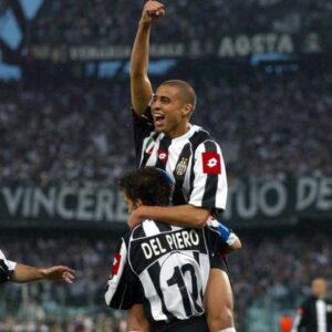 David Trezeguet Instagram - Buon compleanno amico mio @alessandrodelpiero 🎂

#Trezeguet #DelPiero #Juventus