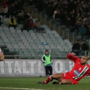 David Trezeguet Instagram - Qualche immagine contro i biancocelesti in vista della sfida di domani ⚪️⚫️

#Juventus #Lazio #serieA