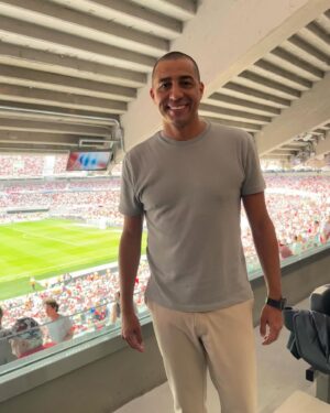 David Trezeguet Instagram - En el Estadio Monumental para ver River-Boca, con una grata sorpresa.

#riverplate #futebol