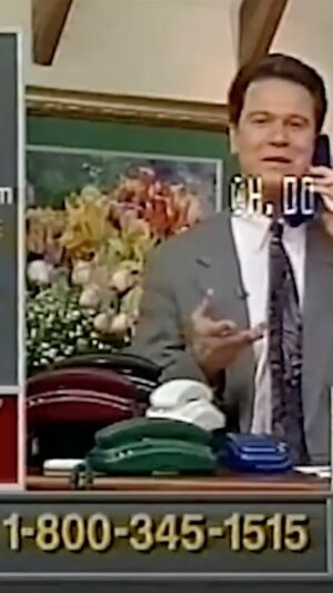 David Venable Instagram - Ring, ring, hello! 📞 It’s QVC calling for #NationalTelephoneDay! ☎️