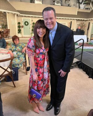 David Venable Instagram - Hey, friends! Join me in wishing my fellow QVC Program Host @sandrabennettqvc a very happy birthday! 🎈🎉 #happybirthday