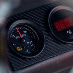 Davide Cironi Instagram - 2° episodio online ora!
Partendo da una scocca maciullata e reduce dei peggiori anni del tuning, oggi la #Renault #5 #GT #Turbo si è guadagnata il suo soprannome di #SerialKiller al 100%. Quello che più mi ha soddisfatto è stato allontanarla dalla sua indole di "bara con le ruote" per avvicinarsi ad uno sviluppo intelligente del progetto originale, rendendola efficace (e un minimo più sicura) nella guerra alle auto moderne più grosse e potenti. Il fatto che esteticamente mi piaccia tantissimo è un plus non da poco