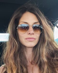 Actress Dawn Olivieri HD Instagram Photos and Wallpapers June 2024