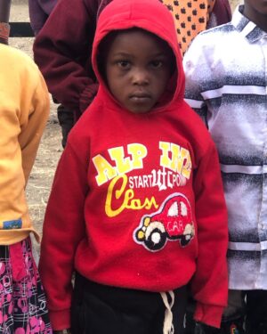 Dayle Haddon Instagram - Our beautiful young children in Nanyuki #Kenya. From many different backgrounds, they are full of joy despite what they’ve been through. The programs @thesimamaproject_  puts together supported by the tremendous love and dedication the staff provides to give them the loving home they lack is impressive. Each year I see the positive change in each child and I know I have the BEST partner on the ground in Kenya with @thesimamaproject_  Thank you for all you do. These children’s stories are a remarkable testament to the power of spirit against all odds…from running away at 6 years old to avoid a marriage to an old man to abandonment, beatings and abuse …and yet they found their way to #the center of worth, @thesimamaproject_ and @women1one to get the love support and education they so badly need.  We are pictured on the new land we want to develop to give them a safe permanent home. You can help support this project through the link in my bio. Much love and gratitude for helping us help these worthy children…our future!!
 Our deepest thanks to the wonderful foundation @artemisrisingfoundation who have supported our work with the most needy children from the very beginning.. thank you from the bottom of our hearts. We couldn’t do this work without your generous support🙏🙏🙏❤️ #womenone #artemisrisingfoundation #reginakscully @reginascully #women1one #thesimamaproject #helpingchildren #educateagirl #futurepromise #centerofworth #kenya #nanuki #makeadifference #gratitudechallenge #educateher #educateagirlchangethenation