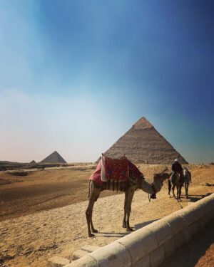 Daz Black Instagram - Love & Egypt. Love travelling the world with you darling ❤️ Also climbed up inside of the great pyramid and it was amazing! #egypt