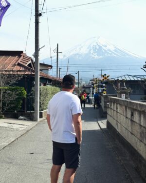 Daz Black Instagram - Japan with my family. What a magical place. I truly felt at peace with the people I love ❤️