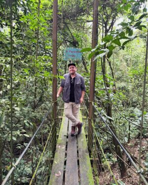 Daz Black Instagram - I’ve always wanted to see the Costa Rican rain forest. And now i’m here. Haven’t been bitten by anything yet 😂