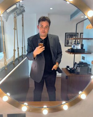 Daz Black Instagram - At the Premiere for #oppenheimer I hear this movie is the bomb 💣 Thanks for having me @universalpictures