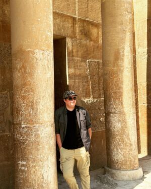 Daz Black Instagram - Love & Egypt. Love travelling the world with you darling ❤️ Also climbed up inside of the great pyramid and it was amazing! #egypt