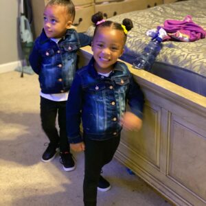 DeShawn Snow Instagram - Happy Birthday to my twin nieces, Ameerah and Ameenah💕 I can’t believe they are 4 years old already.  These girls bring so much joy to my life (and their big brother). I love their different personalities..one is sassy and one is bossy 💁🏽‍♀️ They are the sweetest blessings🥰 @dayum_kayy