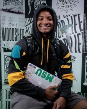 DeShawn Snow Instagram - Happy 21st Birthday to my middle son @realdsnow 🎉🎂🥳. 
This has been a year of unexpected challenges but your unwavering faith, courage and action during your recovery (both physically and mentally) has been nothing short of amazing! I’m excited to see the monumental success you will have next year 💪🏾. Enjoy your day sweetheart🥰