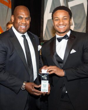 DeShawn Snow Instagram - Happy 21st Birthday to my middle son @realdsnow 🎉🎂🥳. 
This has been a year of unexpected challenges but your unwavering faith, courage and action during your recovery (both physically and mentally) has been nothing short of amazing! I’m excited to see the monumental success you will have next year 💪🏾. Enjoy your day sweetheart🥰