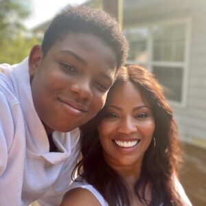 DeShawn Snow Instagram - Sunday Funday (Swipe) 🦋💕 @dayum_kayy