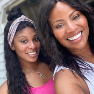 DeShawn Snow Instagram - Sunday Funday (Swipe) 🦋💕 @dayum_kayy