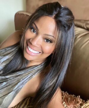 DeShawn Snow Instagram - Not perfect but wholehearted✨🦋