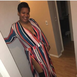 DeShawn Snow Instagram - Screaming Happy Birthday to my sister @robinnicoleg 🎂🎉🎁 I love all that you are and I appreciate all that you do❤️ I pray that your day is filled with joy, laughter, celebration and love.🥂Love you to the moon and back✨ Everyone go show her some birthday love👑‼️
