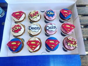 Dean Cain Instagram - These cupcakes are SUPER tasty and amazingly well decorated!
Huge thank you!! @bjchris01 
@tousensemble.ch 
@mademoiselle_fait_des_gateaux