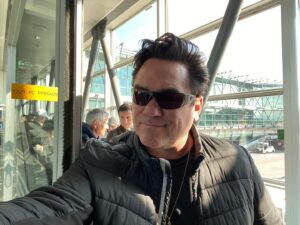 Dean Cain Instagram - I enjoy travel, but adore staying home!! 
Last 15 Days: 10 fflights
✈️✈️✈️✈️✈️✈️✈️✈️✈️
8 Cities, 4 countries. 
Over 27 hours in the air-✈️

I’m ready to be grounded for a few weeks!!