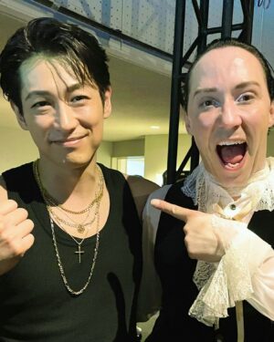 Dean Fujioka Instagram - Even though we were only together for 6 days, I have so many wonderful memories of being offstage with Johnny.

Day 1 in Niigata, when I saw you singing Sam Cooke's "Change is gonna come (my all time favorite!)" before the show, I was instantly drawn in by your presence. Now I would definitely sing with you at the top of my lungs haha

Johnny was incredibly friendly with me off-stage, bringing me back from performance-mode with light-hearted jokes.

I was truly moved by your beautiful and powerful performance.
Excited to see continue to mesmerize the world!! @johnnygweir 

Thank you Johnny! 
You truly are a history maker.

たったの6日間だったけど、ジョニーさんとの舞台袖での素敵な思い出が沢山ありすぎて。
新潟初日、本番前の舞台袖でSam CookeのChange is gonna come(my all time favorite!)を熱唱してるあなたの姿を見て、あなたの存在感に一気に引き込まれました。
今だったら絶対一緒に大声で歌ってたのにw

公演中は観客のあまりの熱気で、舞台袖にいる時いつもタンクトップになってる僕の姿を見ては、軽快なジョークとともに何度も話しかけてくれた気さくなジョニーさん。

ファイナル公演でCreepを踊り終えた時、月の光を踊り終えた時、その美しく力強い姿に心から感動しました。

#johnnyweir 
#FaOI新潟 #FaOI神戸
#FaOI #fantasyonice
#DeanFujioka
#ディーンフジオカ
#YurionIce
#HistoryMaker
#iceskating