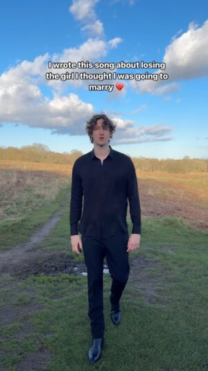 Dean Lewis Instagram - New song // I tried to describe the final goodbye to the love of my life. This is years of moments and memories gone in an instant. I hope I captured it. THE LAST BIT OF US COMES OUT IN 5 DAYS DM me the word “presave” to save now x