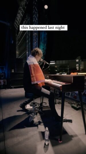 Dean Lewis Instagram - last night in Calgary. Unbelievable.