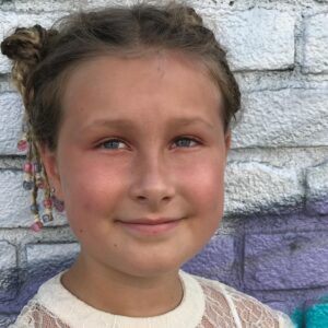 Dean McDermott Instagram - I can’t believe my Buggy is 16!!!!!! My first little girl is going to be driving!! Aaaarrrrggghhhhh!!!! I’m so proud of this young lady. Smart, Funny and Beautiful. The world is yours to conquer sweet girl. Happy Birthday @stella_mcdermott08 I love you. ❤️#happybirthday #sweetsixteen #proudpapa