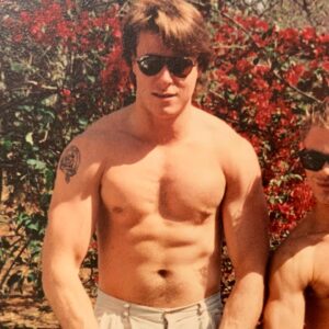 Dean McDermott Instagram - #TBT I was 19 here and filming in South Africa on a show called Sweating Bullets. It was my first love scene and holy shit was I nervous. The other pic is me striking a pose with Ian Tracy. Great guy and great actor. They’re awesome pics, but damn they make me feel old!!!! Ha Ha. Happy Thursday everyone. ❤️