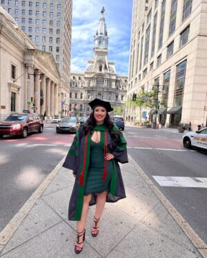 Deanna Diaz Instagram - 𝗥𝗲𝗶𝗻𝘁𝗿𝗼𝗱𝘂𝗰𝗶𝗻𝗴 𝗺𝘆𝘀𝗲𝗹𝗳 ....
𝗗𝗿. 𝗗𝗲𝗔𝗻𝗻𝗮 𝗠𝗮𝗿𝗶𝗻𝗮 𝗗𝗶𝗮𝘇 𝗗.𝗢., 𝗠.𝗕.𝗦., 𝗠.𝗦.
👩🏻‍⚕️👩🏻‍🎓🌟
∙
Finally turned my dreams into reality , this is for my guardian angels , my mami y papi and fulfilling my mom’s last wish. 🙏🏼 I wouldn’t have been able to do it without the support from my amazing family, friends and mentors … thank you from the bottom of my heart ❤️ 
Look forward to my research fellowship at UPenn dermatology this coming year and to #Match2023 
#SiSePuede #latinasinmedicine