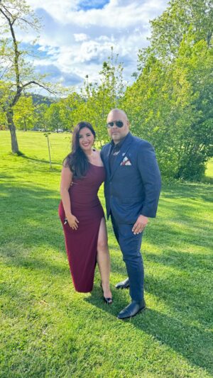 Deanna Diaz Instagram - 𝑾𝒆𝒅𝒅𝒊𝒏𝒈 𝑺𝒛𝒏 🥂
.
So much fun celebrating Todd and Lucine ❤️! Always a blast reunited with the Touro fam 🙌🏽 and grateful for mi amor @mannyfromphilly always down for my adventures, this time in the beautiful Colorado! 🏔️ 
It’s been a week / wkd celebrating love, life and friendships! 🫶🏼 #HappyMDW
