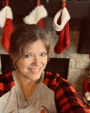 Deanna Duggar Instagram - MERRY CHRISTMAS EVERYONE!!!❤️🎄❤️🎄✝️☃️❄️🎁