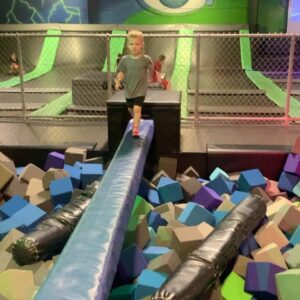 Deanna Duggar Instagram - Daxxy loves the trampoline park!
#goDaxxygo😃❤️