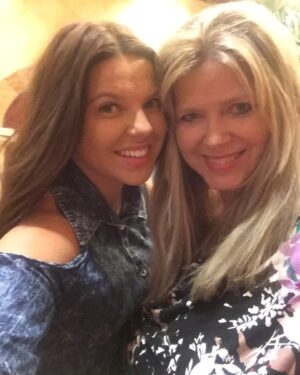 Deanna Duggar Instagram - Here’s a TBT pic! I Love My daughter!!
She is AWESOME!❤️❤️❤️
