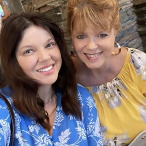 Deanna Duggar Instagram - I’m proud of Amy taking a stand against the crazy, horrendous things that have happened!!! My prayer is our light will shine to expose the truth for the whole world to see!!!🙏❤️🌏