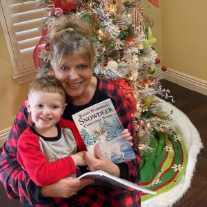 Deanna Duggar Instagram - We are loving Snowdeer this Christmas!! What a special story! 
@plummer_randy ❤️🎄