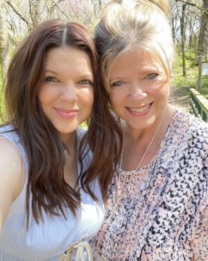 Deanna Duggar Instagram - Happy National Daughter’s Day!!!💕💕💕