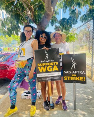 Deanna Russo Instagram - I grew up picketing for American Airlines flight attendants at Newark airport with my mom so union solidarity runs deep here. Highlights of today’s demonstration includes sharing time with one of the most beautiful archetypes of the female form aka @hayleymarienorman AND finally trying my first @shappypretzel (@shappyshaps! We knew one another when 💕). Honorable mention to the vintage Umbro shorts I scored at @banditmke.