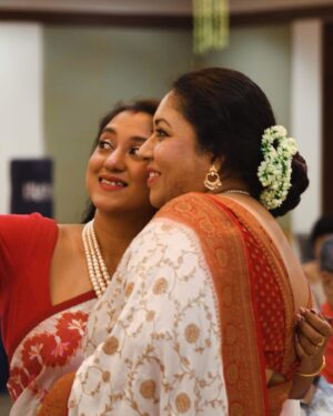 Debleena Sen Instagram - Pisi and Moshai’s 50th anniversary celebrations. Such a fun time with family. 

#familytime #50thanniversary #cousins #bengaliwomen #siblings
