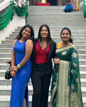 Deborah Doris Fell Instagram - 🥰❤️🥰
.
.
.
#style #styleblog #styleblogger #sister #sisters #sistersquad #happysisters #sisterhood #sisterlove #fashion #fashionblog #fashionblogger #fashioninfluencer #hyderabad