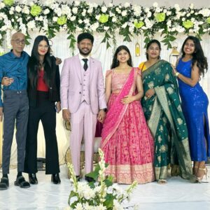 Deborah Doris Fell Instagram - ❤️
.
.
.
#family #familytime #familygoals #happyfamily #love #style #wedding #partywear #hyderabad
