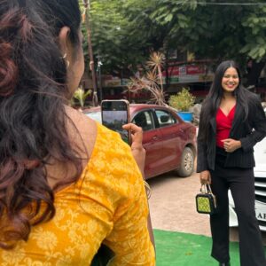 Deborah Doris Fell Instagram - ❤️
.
.
.
#family #familytime #familygoals #happyfamily #love #style #wedding #partywear #hyderabad