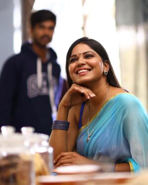 Deborah Doris Fell Instagram - Meet Sirisha from THE GREAT INDIAN SUICIDE!

Please do watch the film & let me know your thoughts 🩵

Streaming on @ahavideoin Directed by @viplove_k 

•

A big thank you to the entire cast & crew for all your love and support. Calls & Messages filled with appreciation are pouring in and I couldn’t have done this without the support of God, my family, my friends and my well-wishers. Also, a big thank you to Aha for your support! 

•

@viplove_k @ksvksv_ @syringe_cinema @i_am_jkiran @ihebahp @ramkarthikofficial @lakku77in @rohanroy_actor @ahavideoin 

•

#deborahdorisfell #teluguactress #teluguammayi #thegreatindiansuicide #aha #ahavideoin #blessedbeyondmeasure #ilovemyjob #gratitude #sareelove #loveyourself #loveothers #tollywood #cinema